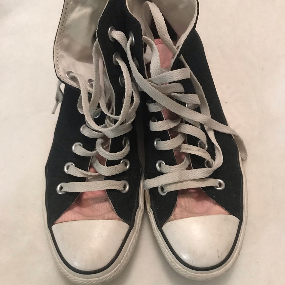 Converse High-Top Black and Pink Chucks